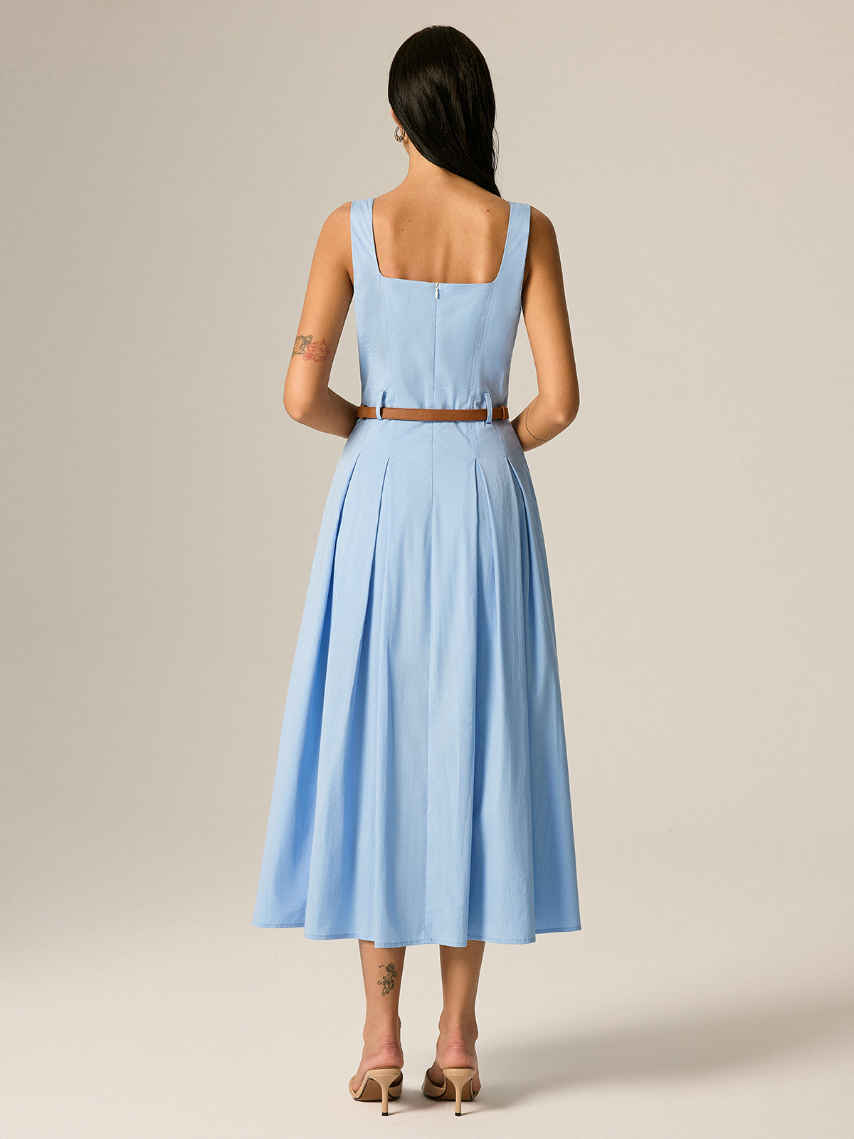 Square Neck Belted Pleated Maxi Dress for Elegant Evening Wear