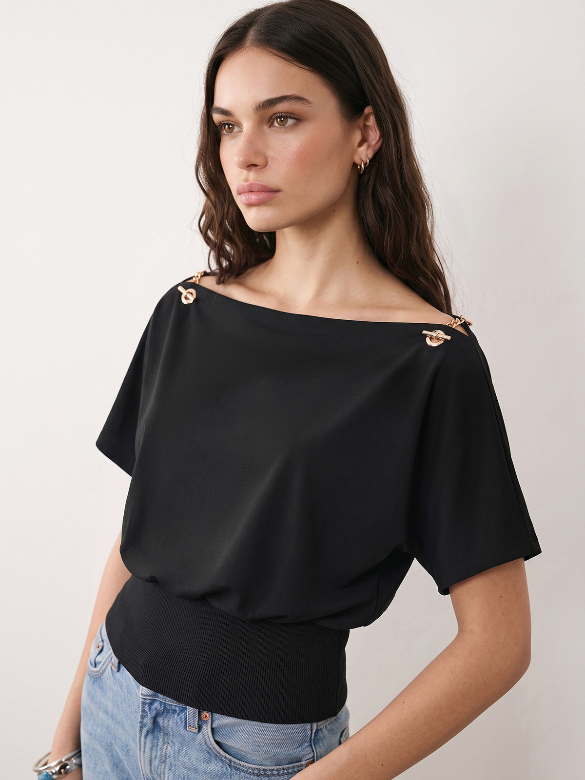 Chain Detail Off Shoulder Short Sleeve Top for Women Stylish Casual Wear