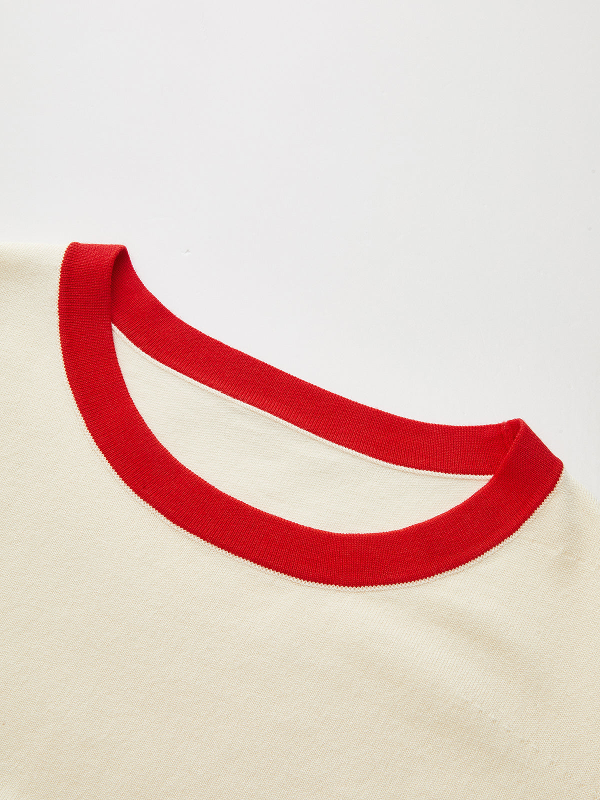 Detachable Sash Contrast Trim Knit Top with Elegant Long Sleeves
