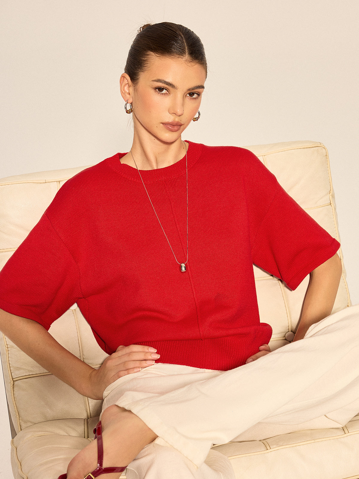Center Seam Drop Shoulder Knit Top with Long Sleeves and Crew Neck