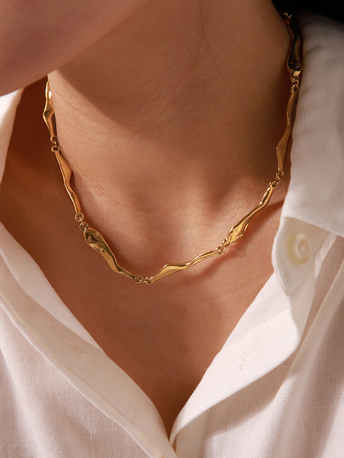 Irregular Wavy Choker Necklace Trendy Adjustable Statement Piece