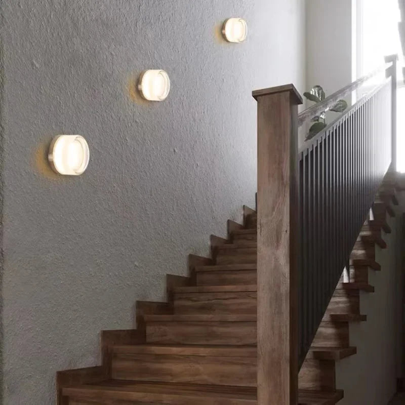 Koadclo | Modern Round Wall Lamp for Atmospheric Elegance
