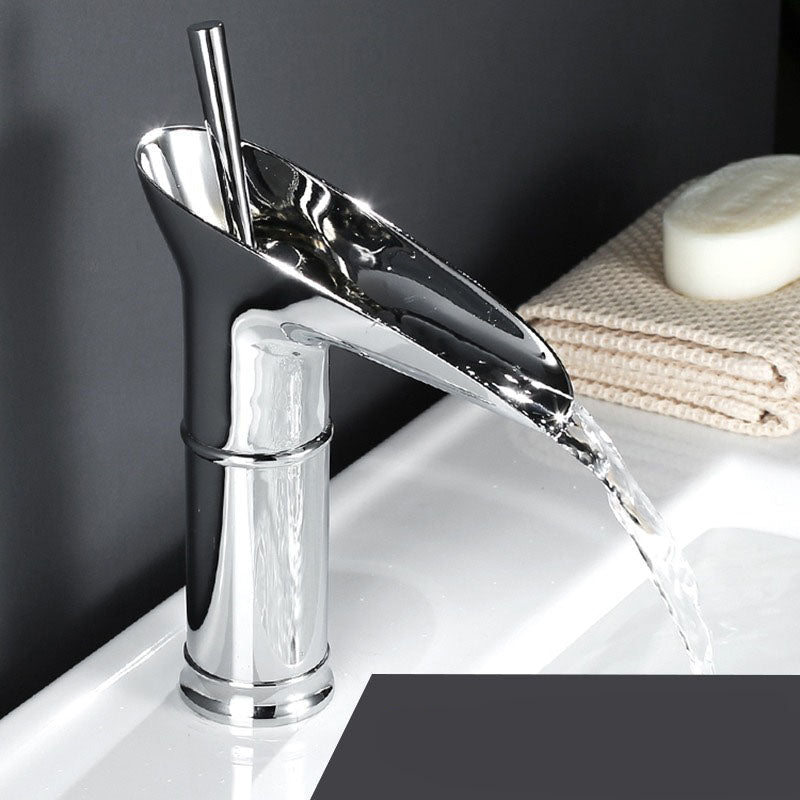 Koadclo | Antique Waterfall Bathroom Water Wallpaper