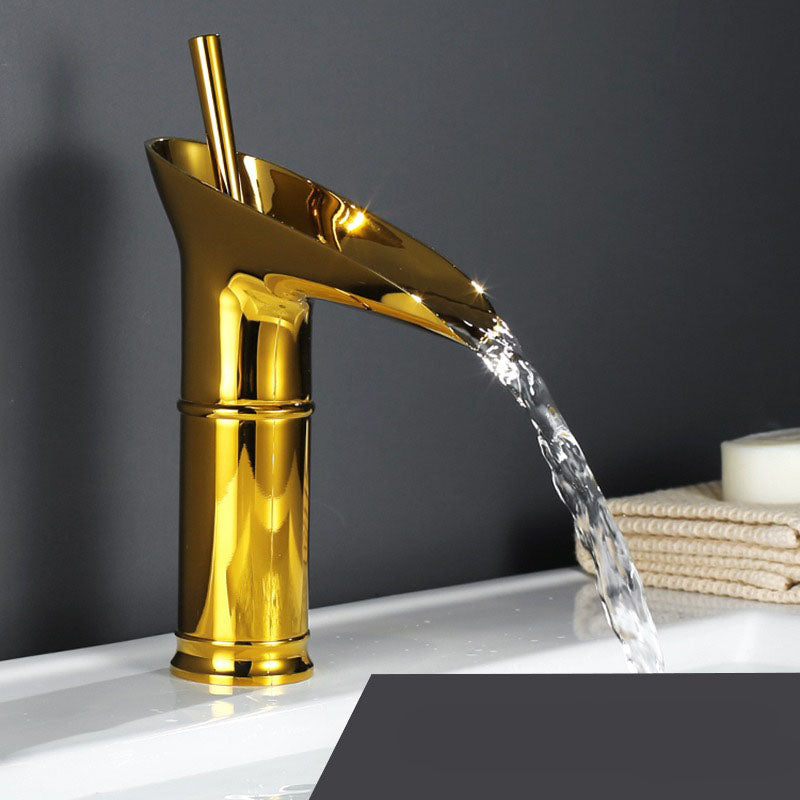Koadclo | Antique Waterfall Bathroom Water Wallpaper