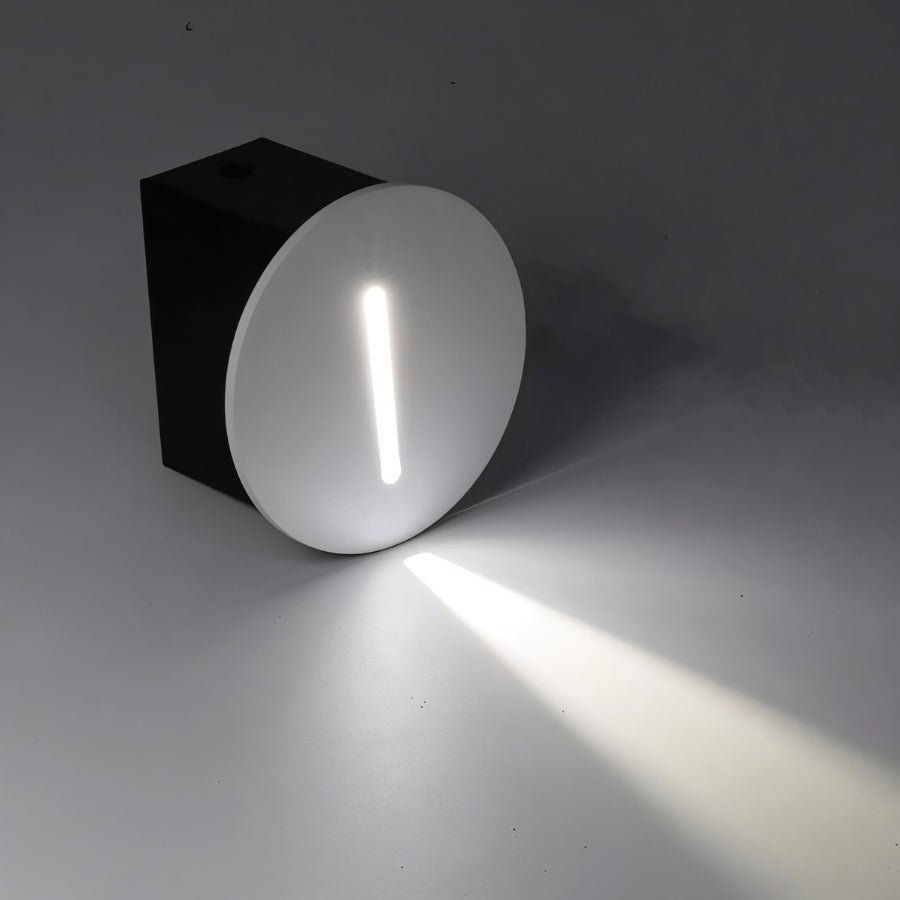 koadclo | Luca – Stylish Stair Lighting with Motion Sensor Technology – LED Step Light